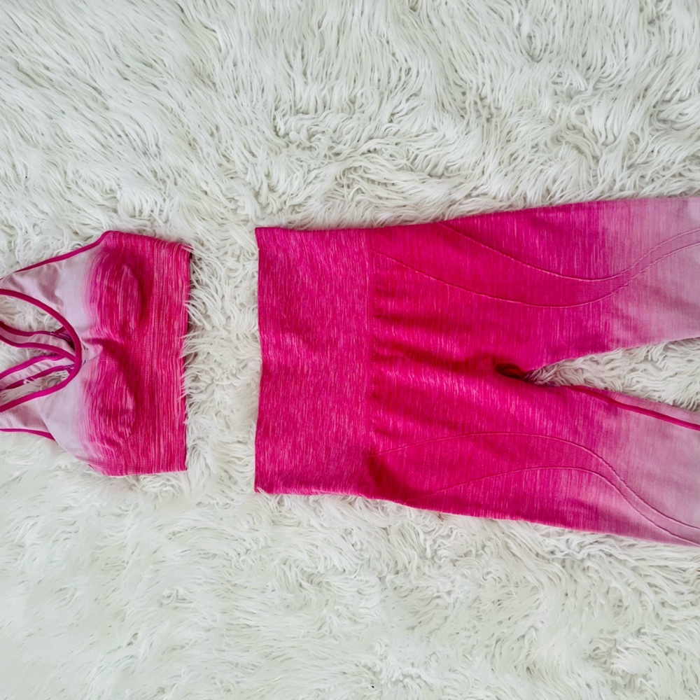 Great condition, hardly worn, hot pink and light pink, comfortable
